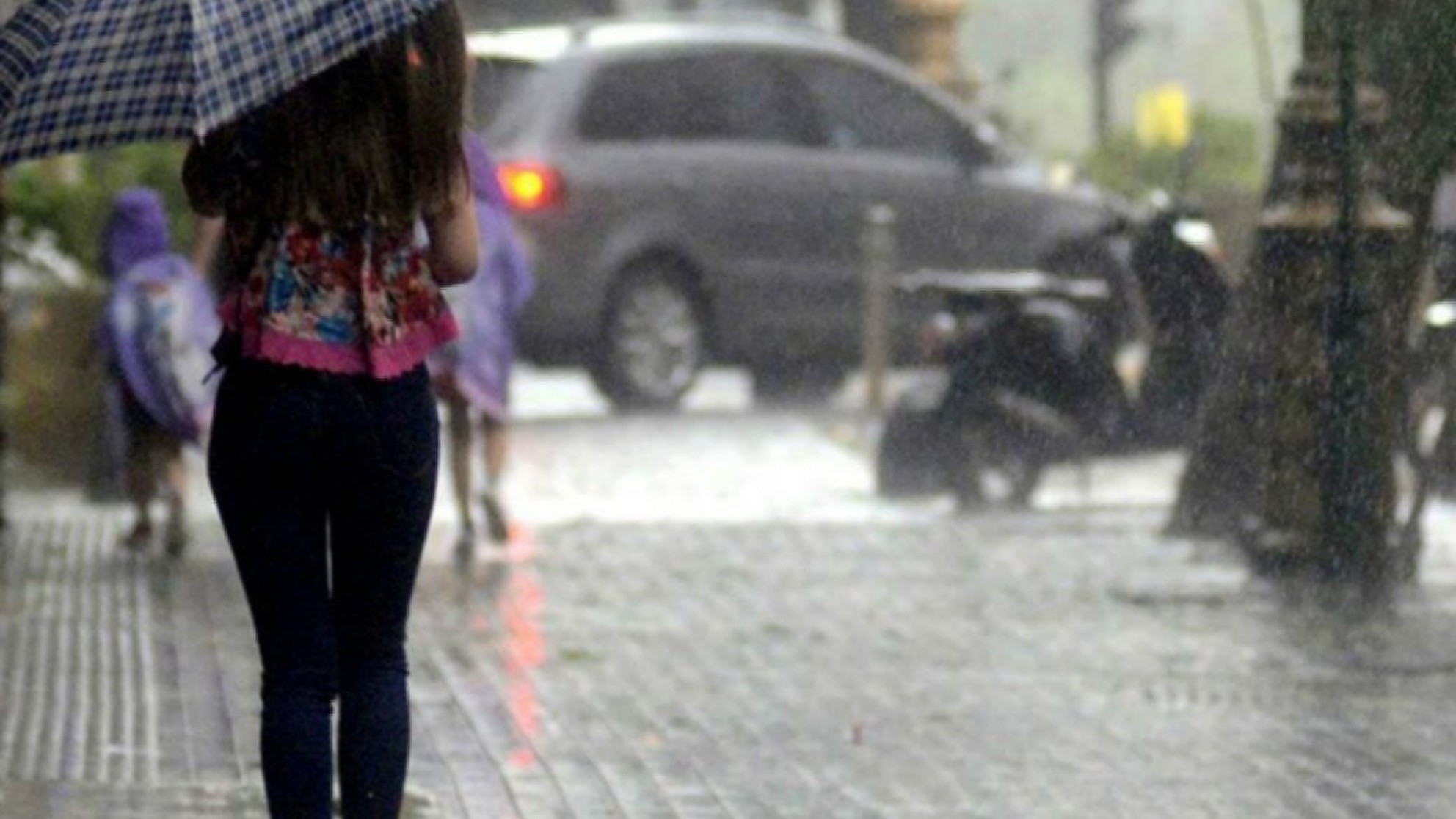 Seguirán las tormentas aisladas y también el descenso de la temperatura